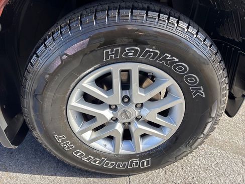 Used 2017 Nissan Frontier SV w/ SV Value Truck Package image 9