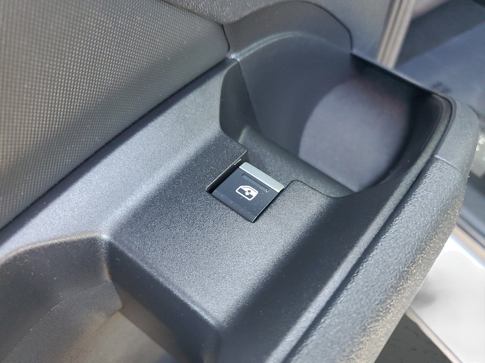 Used 2024 Audi Q4 e-tron Premium Plus AWD/4WD image 17
