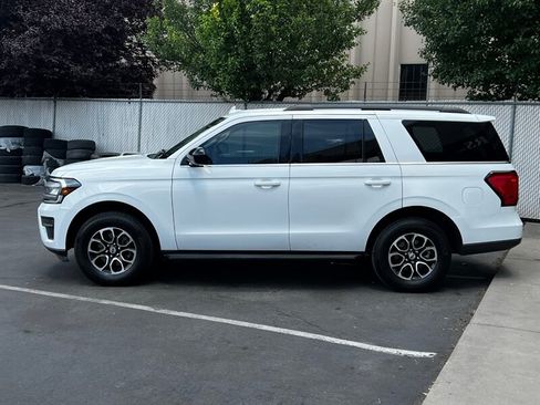 Used 2022 Ford Expedition XL AWD/4WD image 4