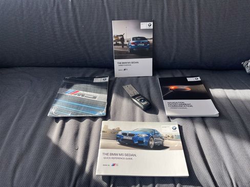 Used 2013 BMW M5 image 13