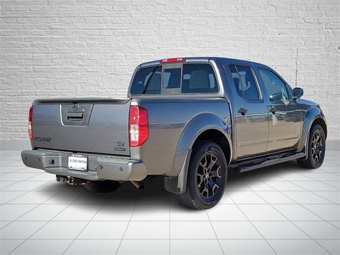 Used 2021 Nissan Frontier SV w/ Midnight Edition Floor Mats image 4
