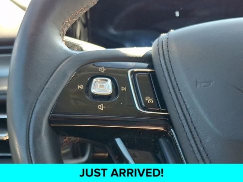 Used 2025 Lincoln Aviator AWD image 21