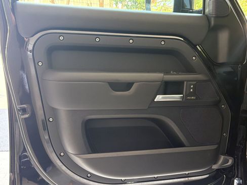 New 2026 Land Rover Defender 130 X-Dynamic SE AWD/4WD image 14