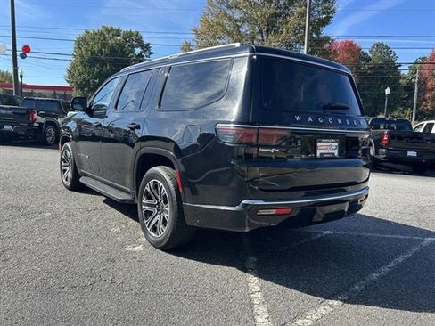 Used 2024 Jeep Wagoneer Series II w/ Flexible Seating Group image 6