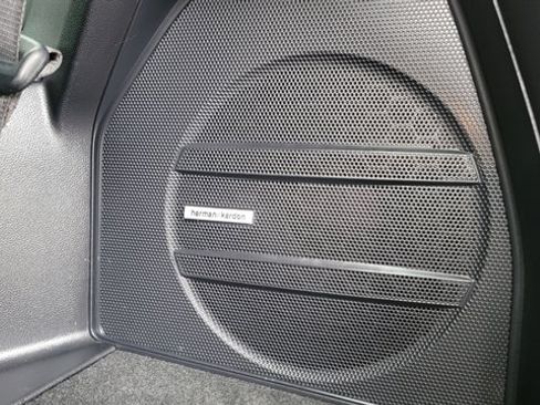 Used 2024 Subaru Ascent Limited w/ Technology Package image 65