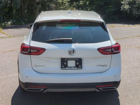 Used 2018 Buick Regal Essence w/ Driver Confidence Package #1 AWD/4WD image 5