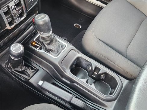 Used 2021 Jeep Wrangler Unlimited Sport image 19