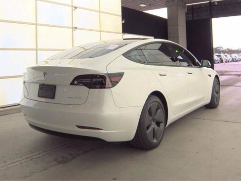 Used 2022 Tesla Model 3 Long Range AWD/4WD image 6