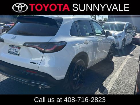 Used 2023 Honda HR-V Sport image 2