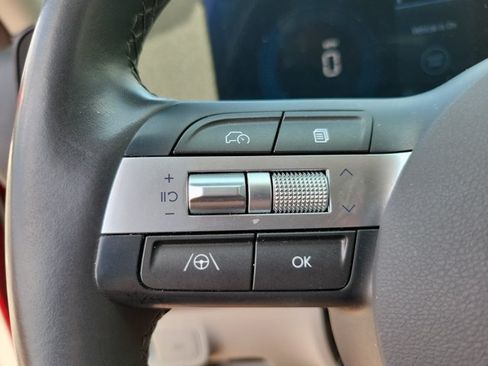 Used 2025 Hyundai Kona SEL FWD image 17