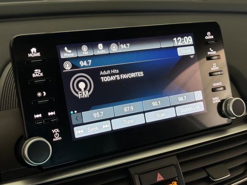 Used 2022 Honda Accord Sport image 7