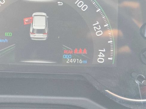 Certified 2025 Toyota RAV4 LE FWD image 24