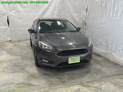 Used 2017 Ford Focus SEL w/ Cold Weather Package FWD image 33