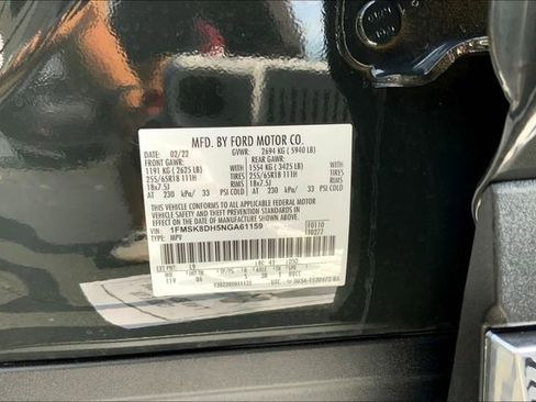 Used 2022 Ford Explorer XLT image 16