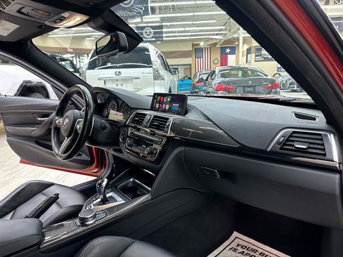 Used 2018 BMW M3 image 44