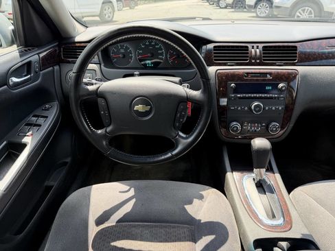 Used 2012 Chevrolet Impala LT FWD image 5