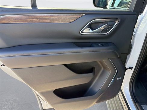 Used 2021 Chevrolet Tahoe High Country image 12