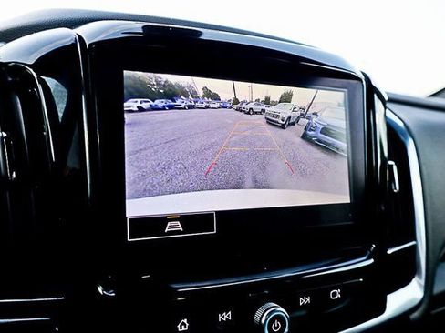 Used 2023 Chevrolet Traverse LT w/ LPO, Cargo Package image 2