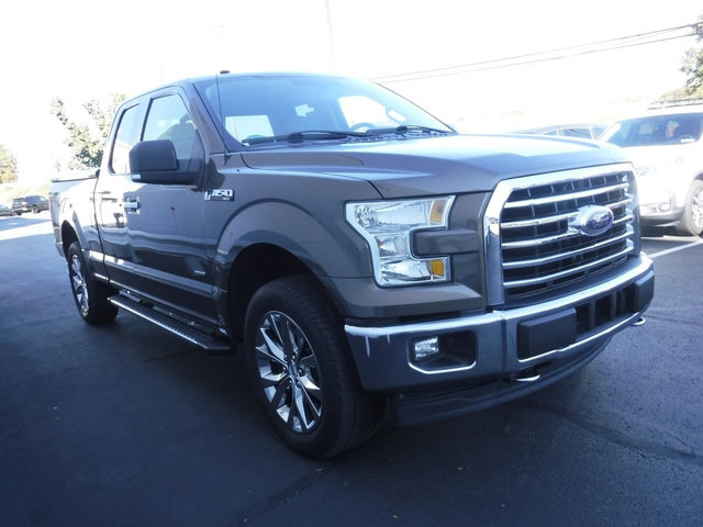 Used 2017 Ford F150 XLT w/ Equipment Group 302A Luxury AWD/4WD image 13