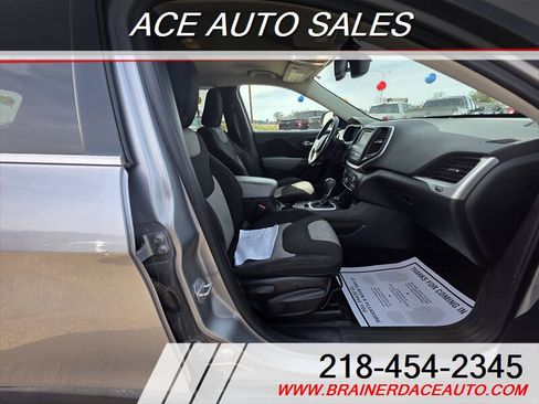 Used 2014 Jeep Cherokee Latitude w/ Comfort/Convenience Group AWD/4WD image 8