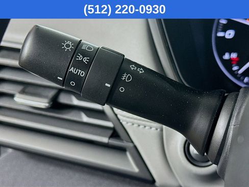 Used 2025 Subaru Outback Premium AWD/4WD image 13