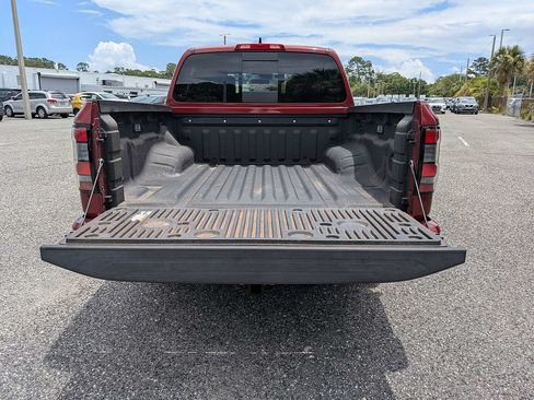 Used 2024 Nissan Frontier SV w/ SV Convenience Package RWD image 14