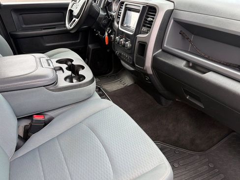 Used 2017 RAM 3500 Tradesman w/ Chrome Appearance Group AWD/4WD image 17
