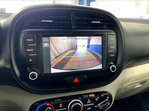 Used 2025 Kia Soul S FWD image 19