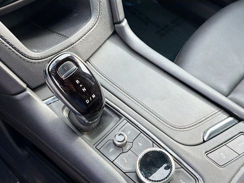 Used 2023 Cadillac XT6 Premium Luxury image 31