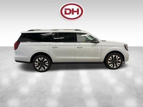 New 2026 Ford Expedition Max Platinum image 2