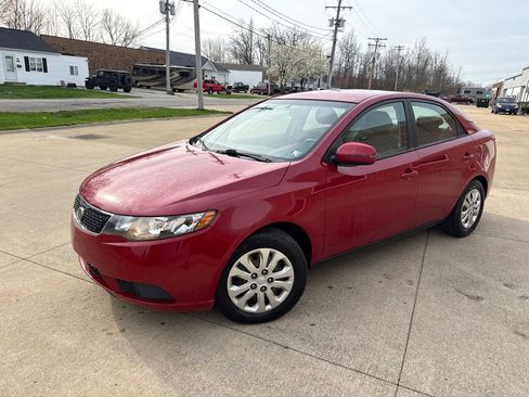 Used 2013 Kia Forte EX image 1