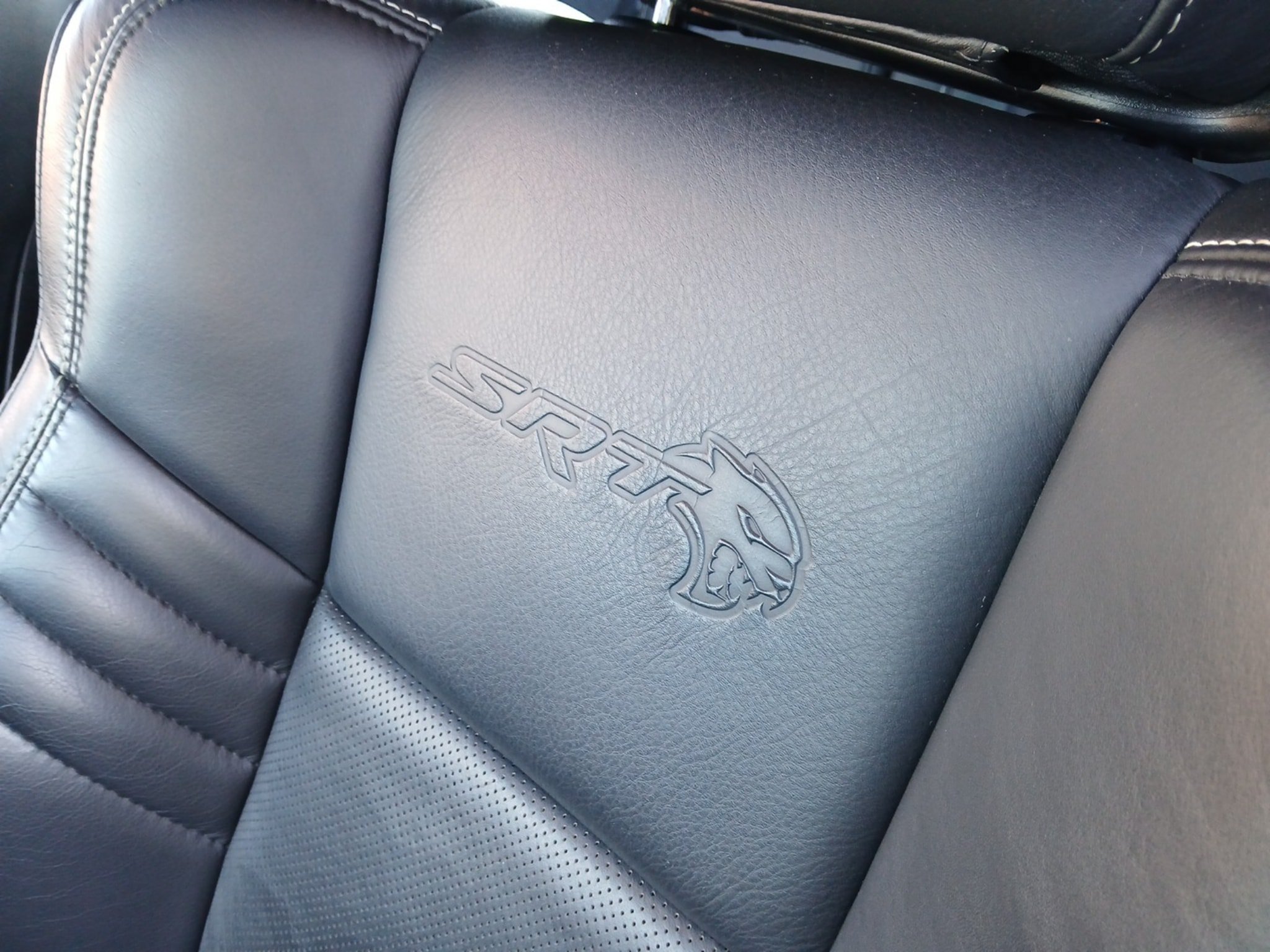 Used 2018 Dodge Challenger SRT Hellcat RWD image 45