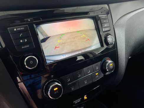 Used 2021 Nissan Rogue Sport S image 12