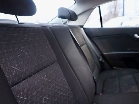 Used 2023 Kia Rio S w/ Technology Package image 32