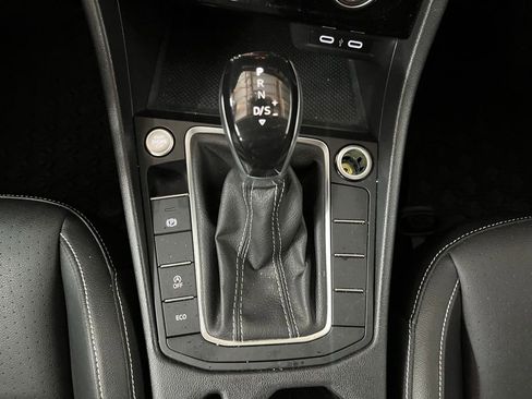 Certified 2023 Volkswagen Jetta SE image 16