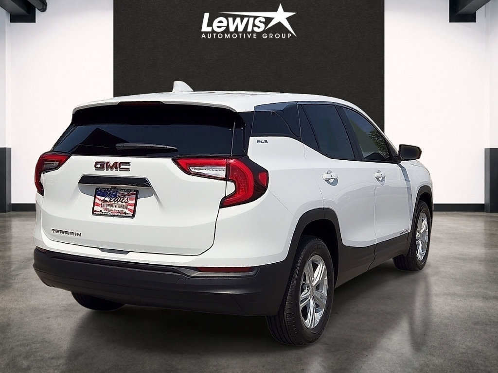 Used 2024 GMC Terrain SLE FWD image 4