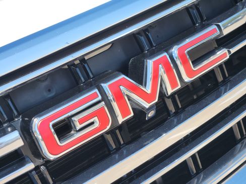 Used 2022 GMC Yukon SLT w/ SLT Premium Package RWD image 10