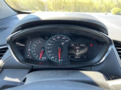 Used 2018 Chevrolet Trax LT w/ LT Convenience Package image 12