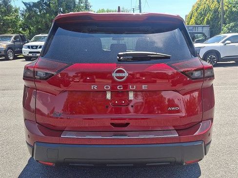 Certified 2026 Nissan Rogue SV w/ SV Premium Package AWD/4WD image 6