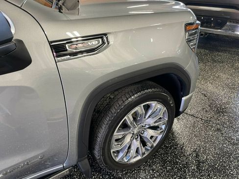 Used 2024 GMC Sierra 1500 Denali AWD/4WD image 8