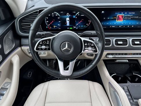Used 2021 Mercedes-Benz GLS 450 4MATIC image 30