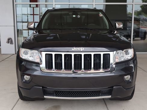 Used 2013 Jeep Grand Cherokee Limited w/ Luxury Group II AWD/4WD image 2