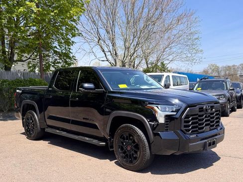Used 2024 Toyota Tundra Limited AWD/4WD image 8
