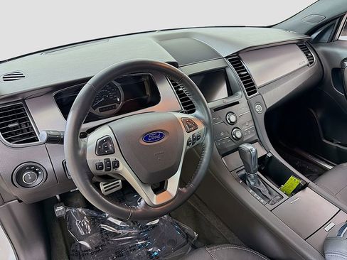 Used 2016 Ford Taurus SHO image 15