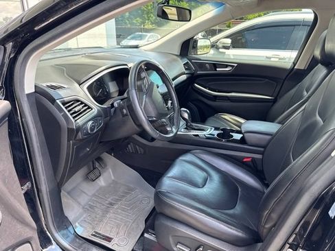Used 2017 Ford Edge Titanium w/ Technology Package AWD/4WD image 7