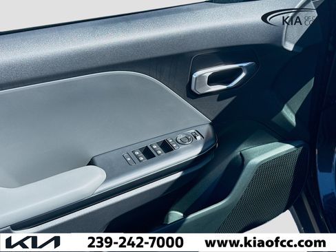 New 2025 Kia K4 LXS image 21