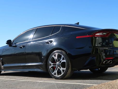 Used 2018 Kia Stinger GT2 image 13