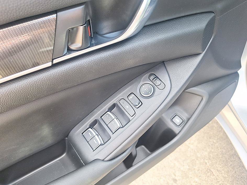 Used 2019 Honda Accord Sport image 10