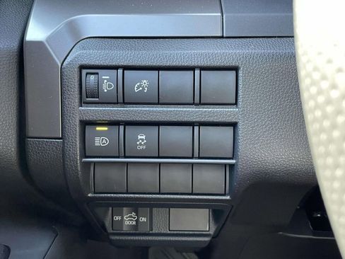 Used 2025 Toyota Tacoma TRD Sport image 25