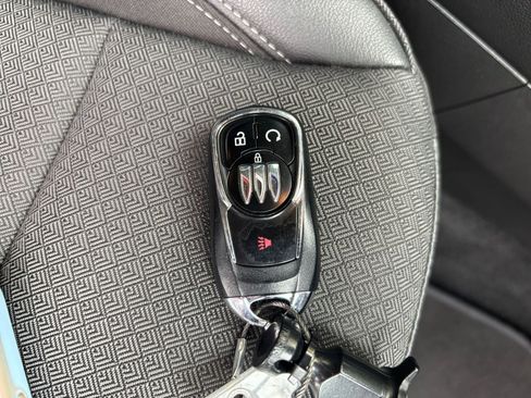 Used 2025 Buick Encore GX Preferred FWD image 23